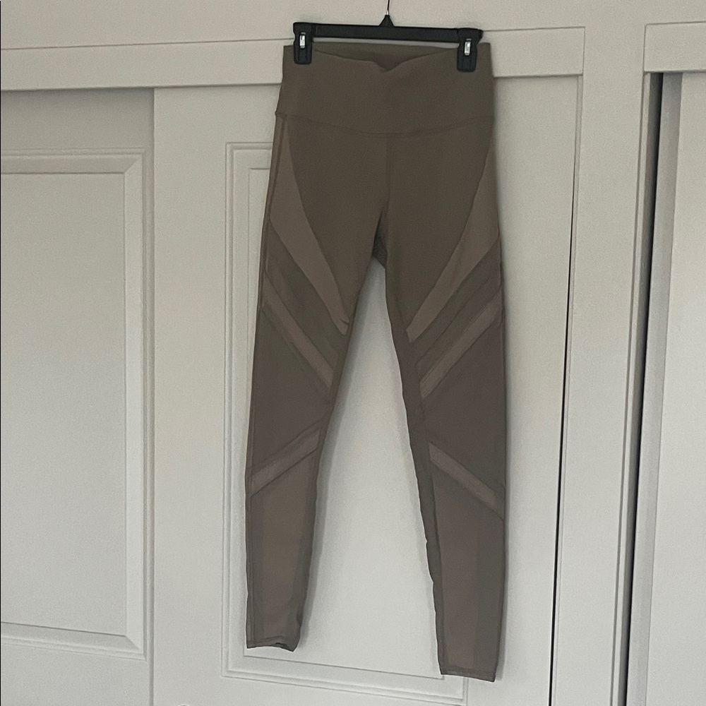 ALO Yoga Taupe Leggings